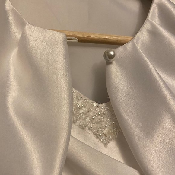 First Communion Girl's Dress - Picture 2 of 6